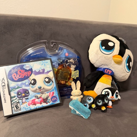 Littlest Pet Shop Bundle with Penguin Plush